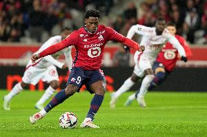 罗马诺：尤文免签戴维谈判进展顺利，球员接近加盟